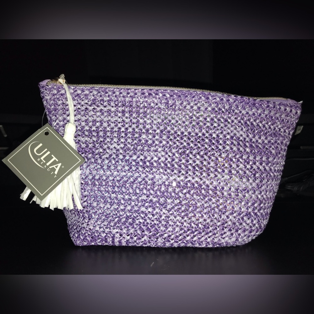Free gift with purchase of $20+